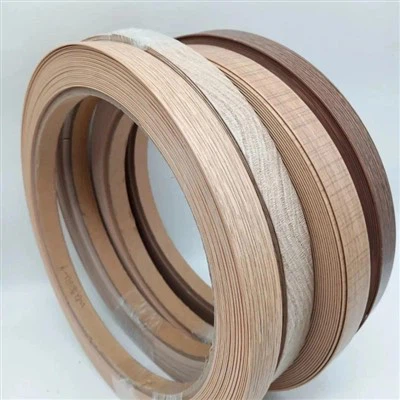 Koorige ja kleepige PVC servaliistud